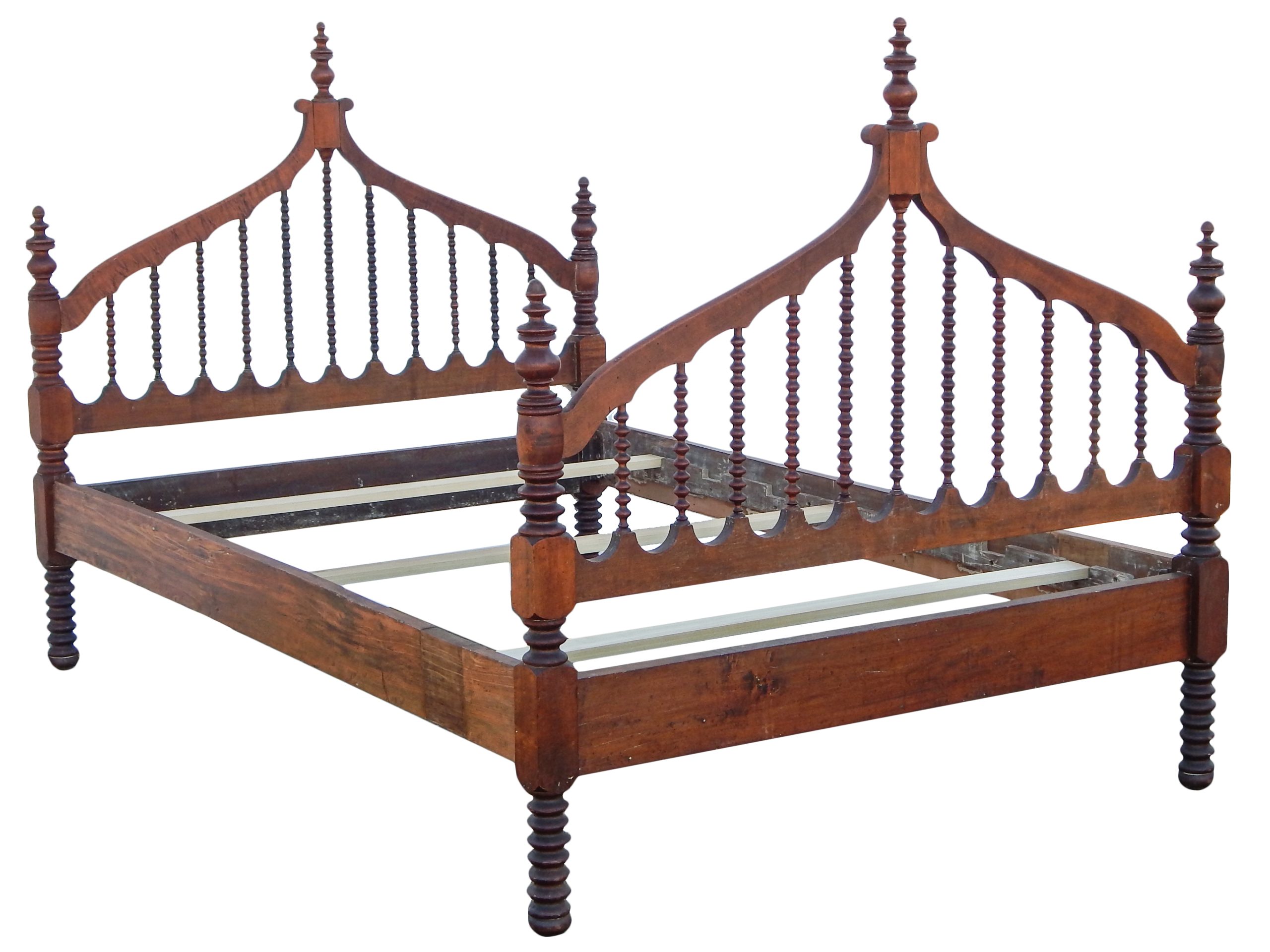 Gothic Style Bobbin Bed - Image 3
