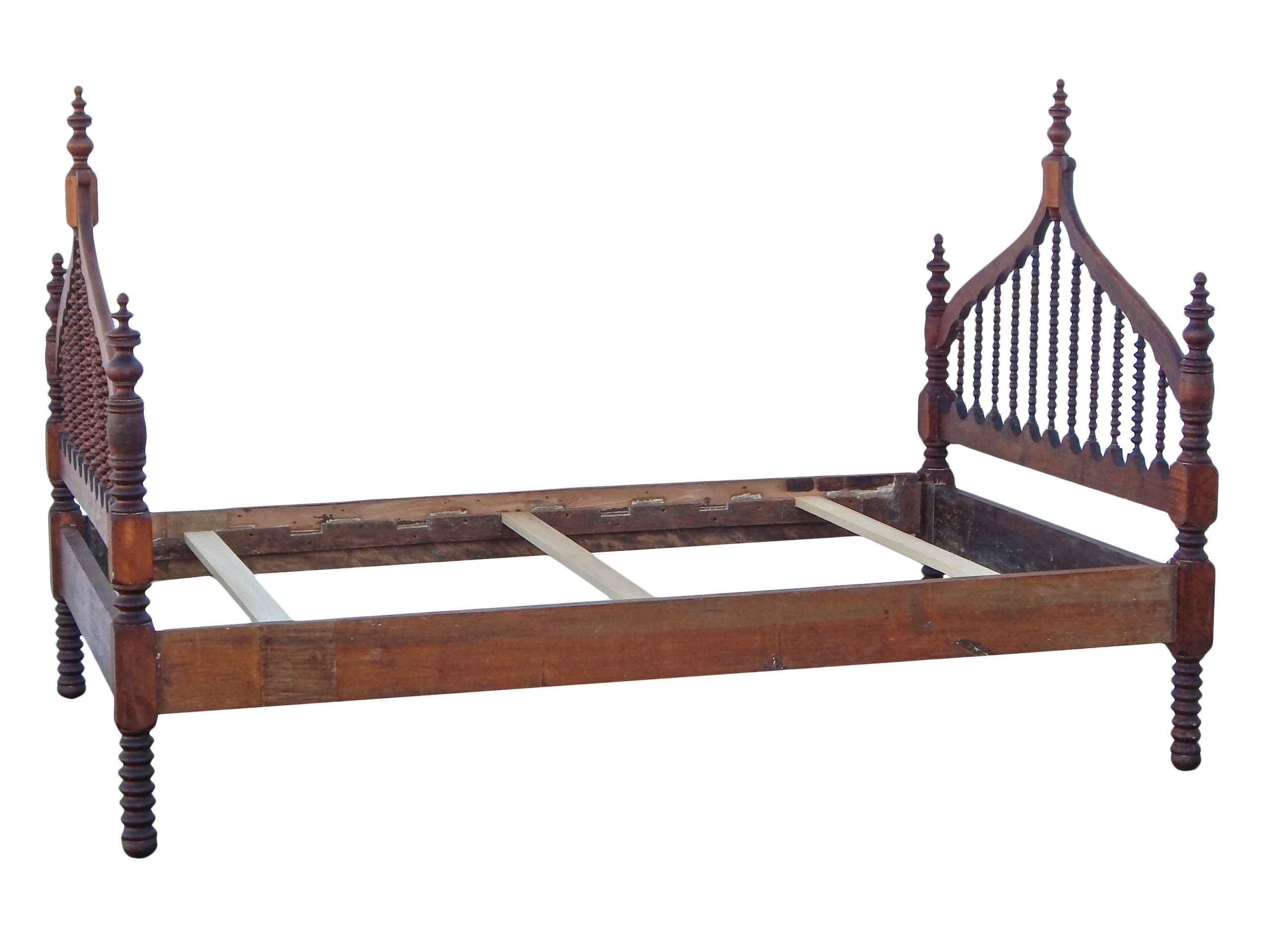 Gothic Style Bobbin Bed - Image 6