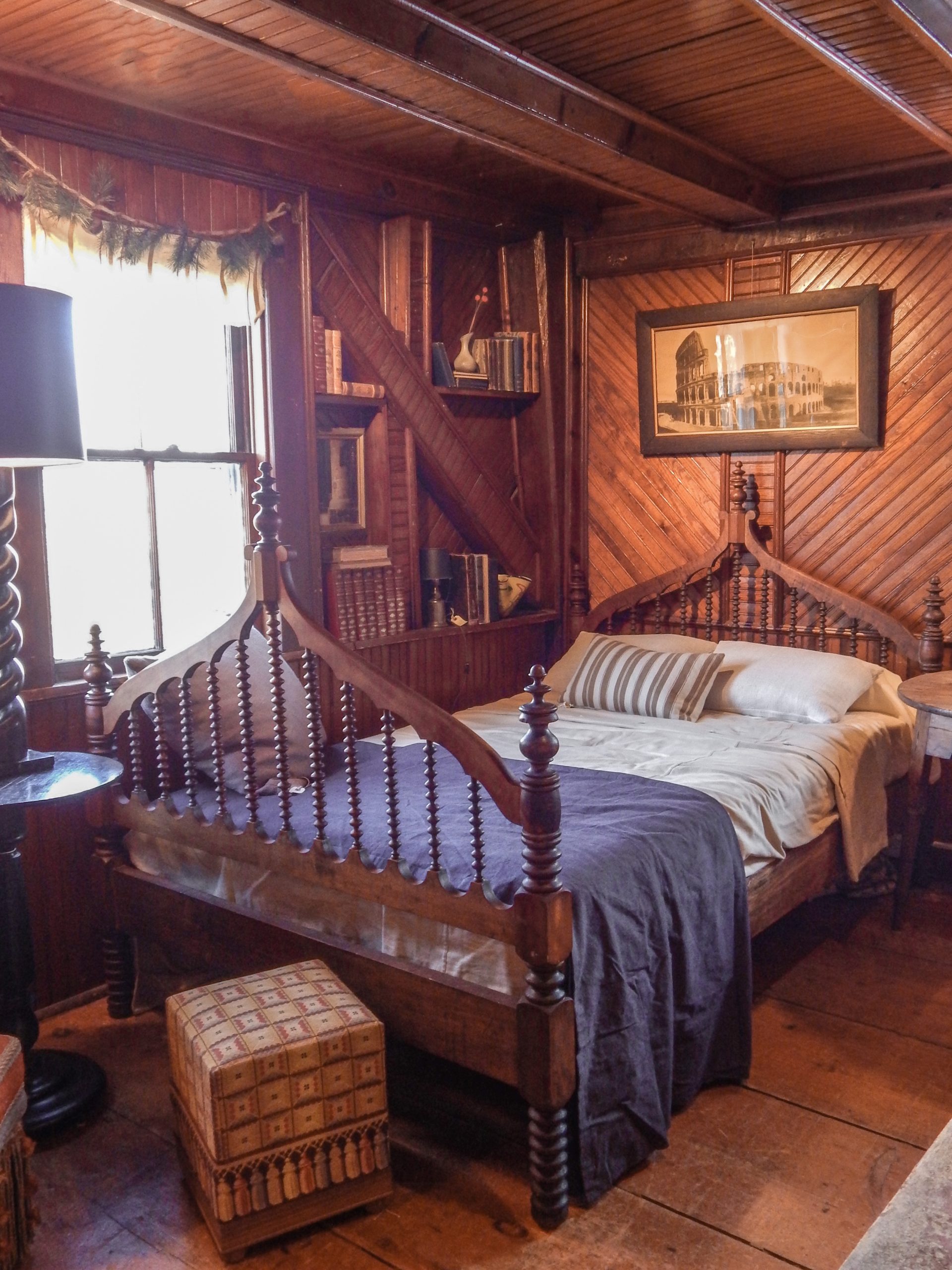 Gothic Style Bobbin Bed - Image 2