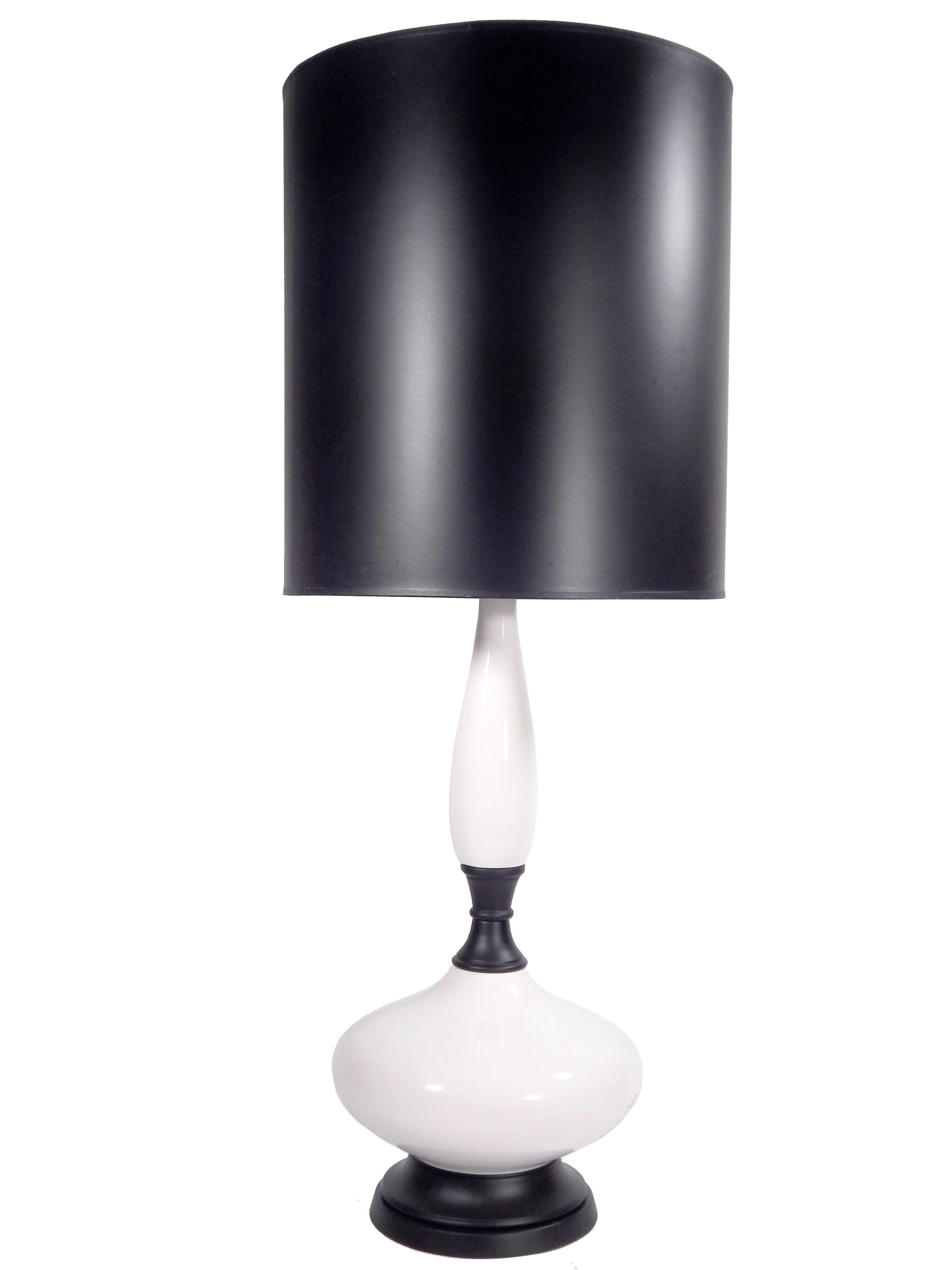 Pair of White Porcelain Lamps - Image 3