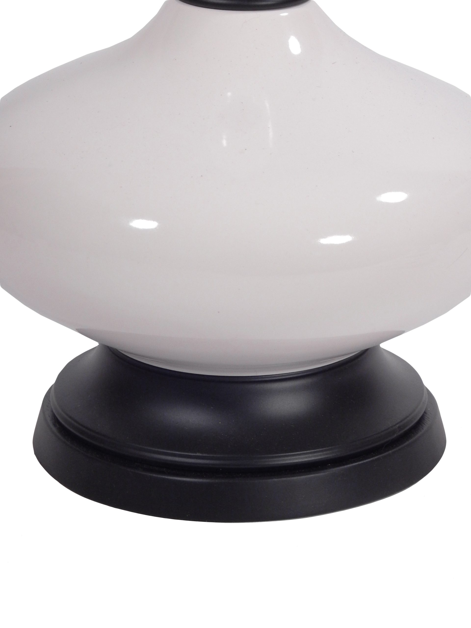 Pair of White Porcelain Lamps - Image 9