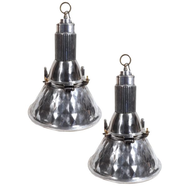 Industrial Hanging Fixtures