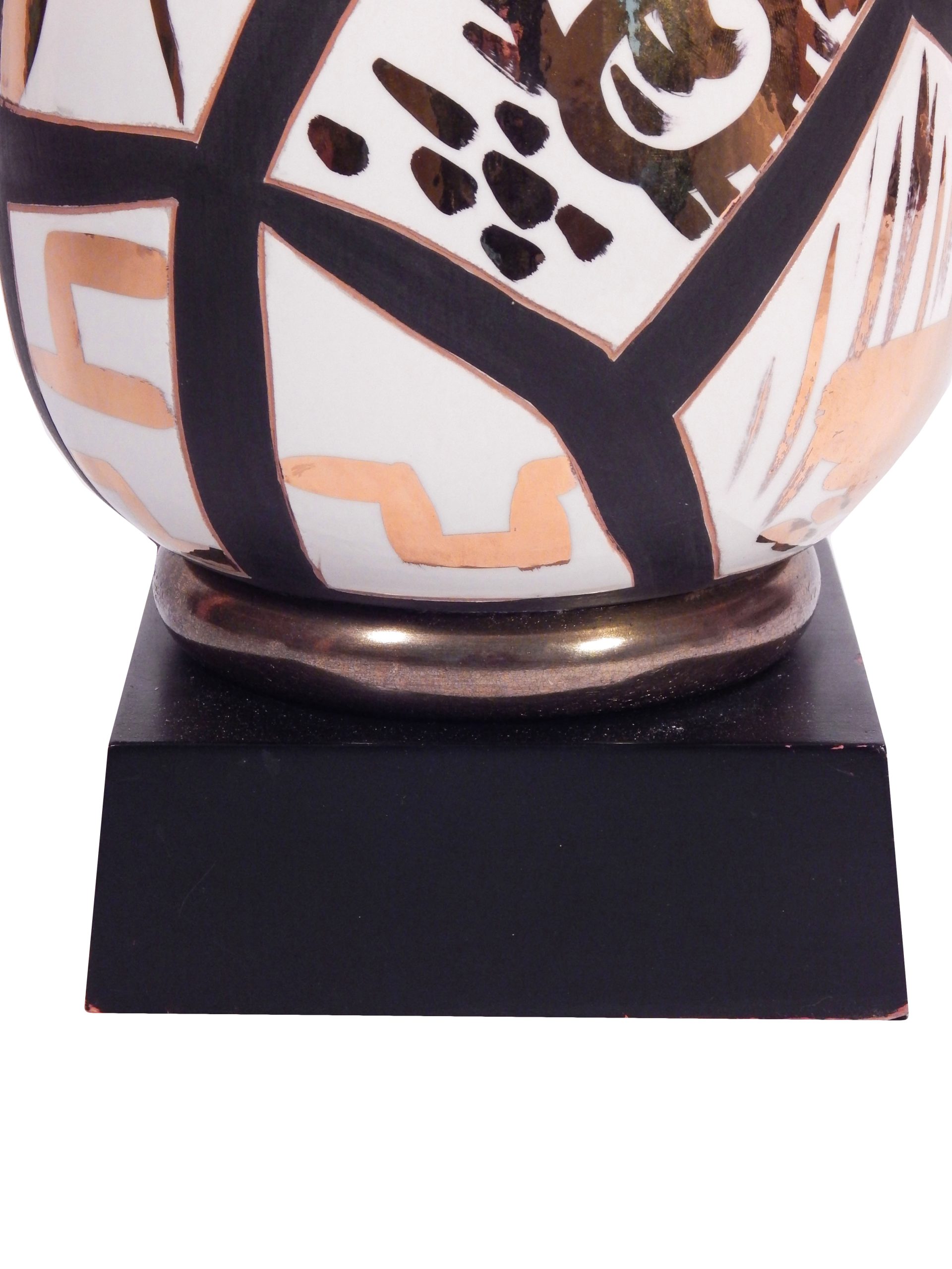 Pair of Black and Gold Ceramic Lamps - Image 9