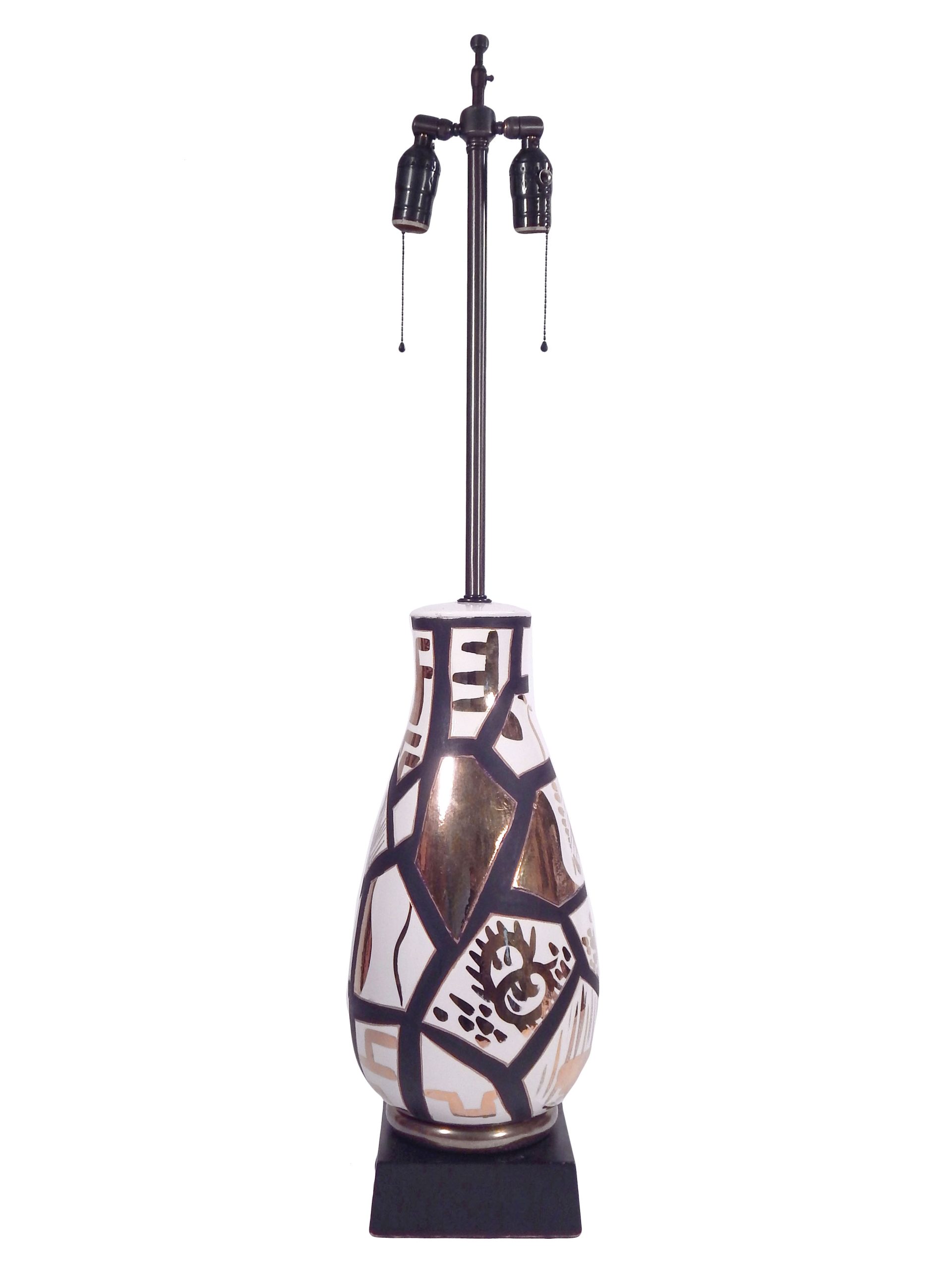 Pair of Black and Gold Ceramic Lamps - Image 3